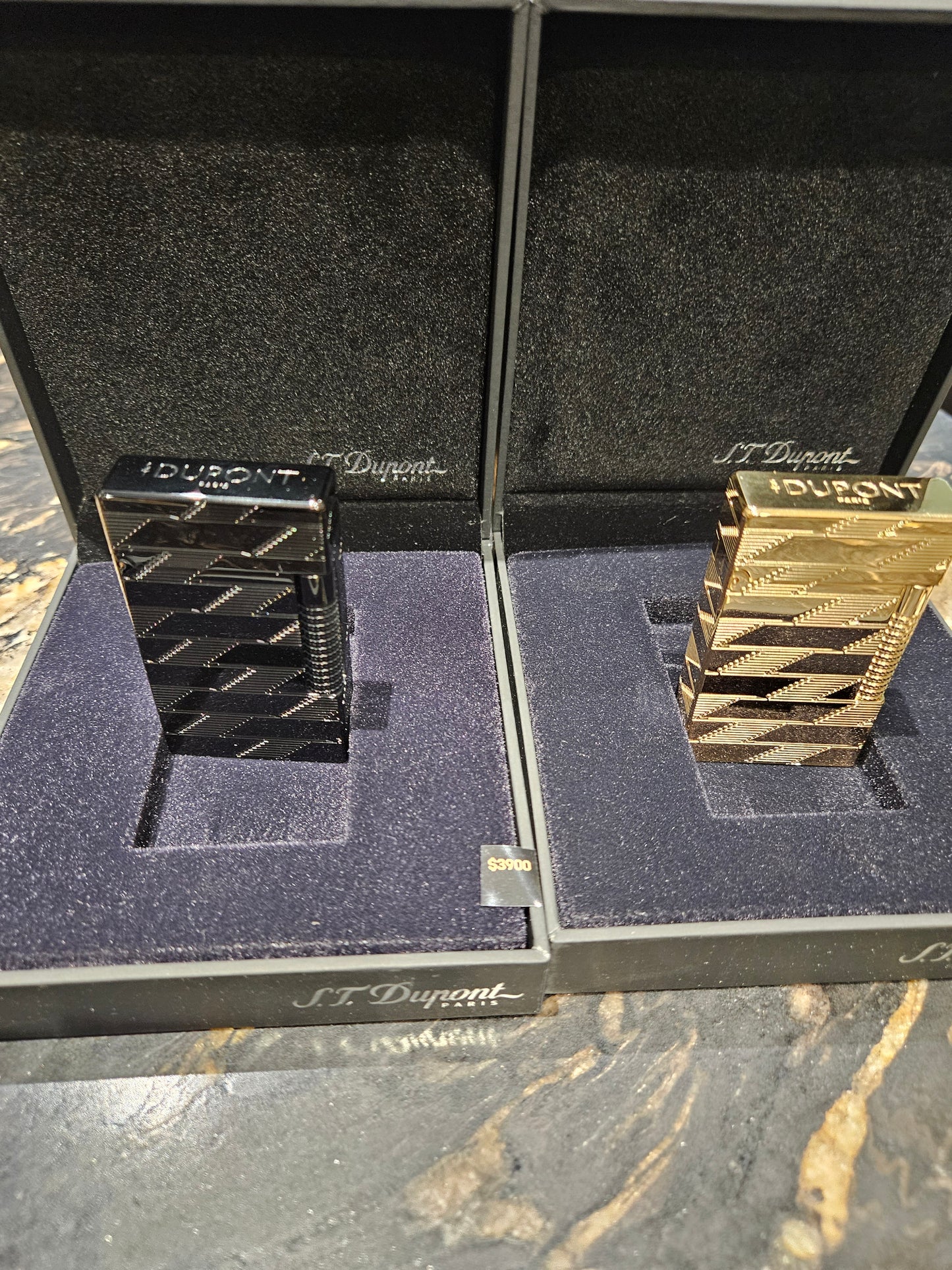 S.T. Dupont Le Grand Guilloche Lighter