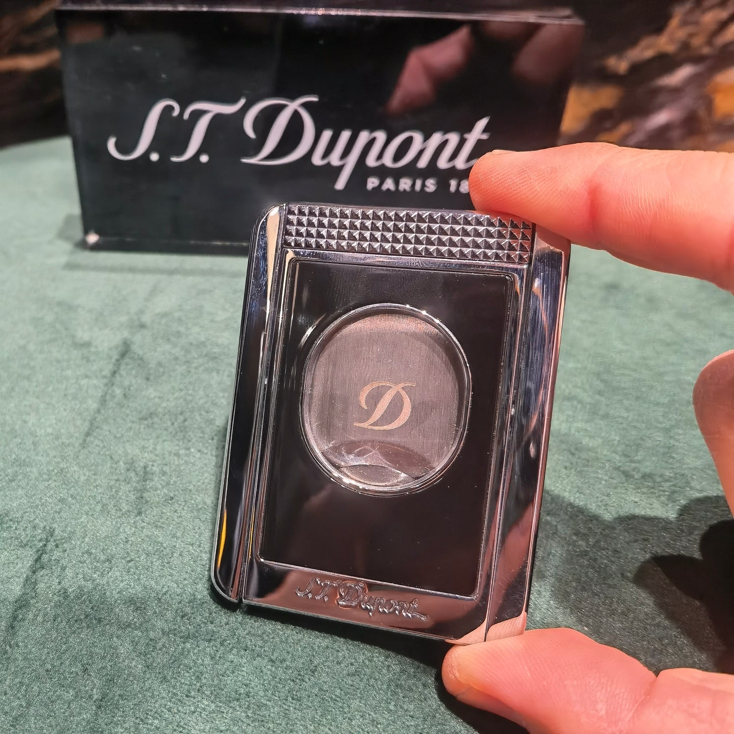 S.T. Dupont Stand Cigar Cutter Black Chrome